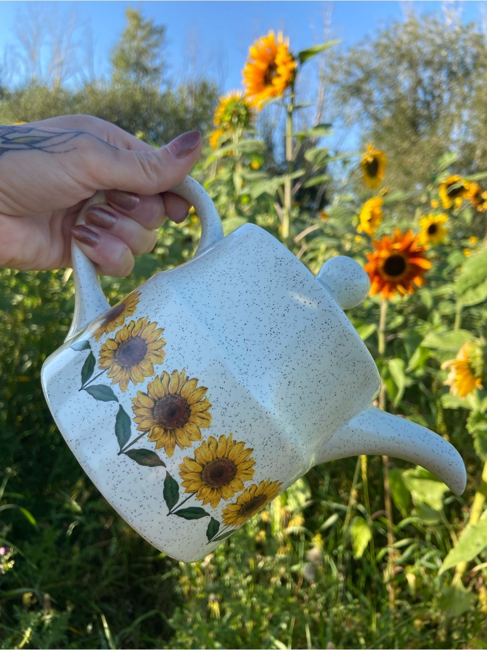 🌻 90s Sunflower Stoneware Teapot - White: Speckled Finish Cottagecore Autumn 80s
